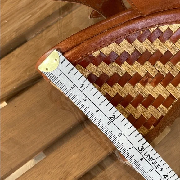 Nickels Women's Brown Leather Sandals - Picture 9 of 10